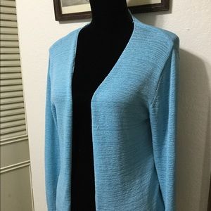 Beautiful sky blue soft knit sweater size large